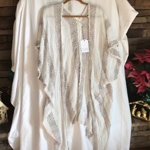 Never worn Pool to Party kimono